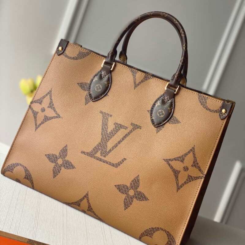Alternative view of Louis Vuitton Onthego MM Monogram Canvas 35Cm M45321