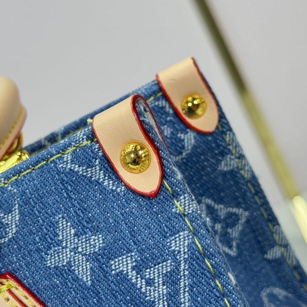 Louis Vuitton Onthego Lv Monogram Denim Tote Bag Light Blue 25Cm - Image 7