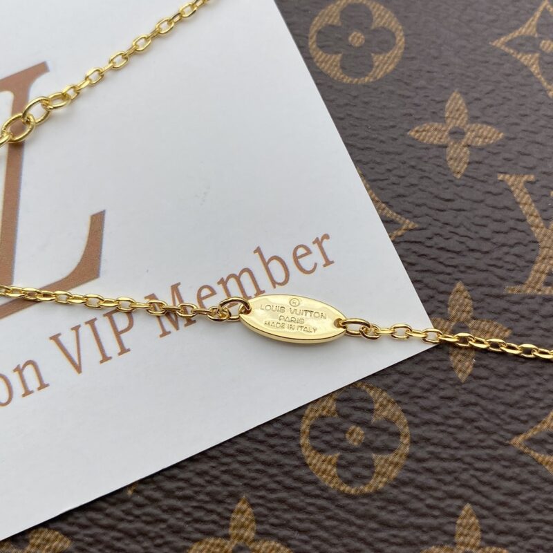 Alternative view of Louis Vuitton Fall In Love Necklace M00465