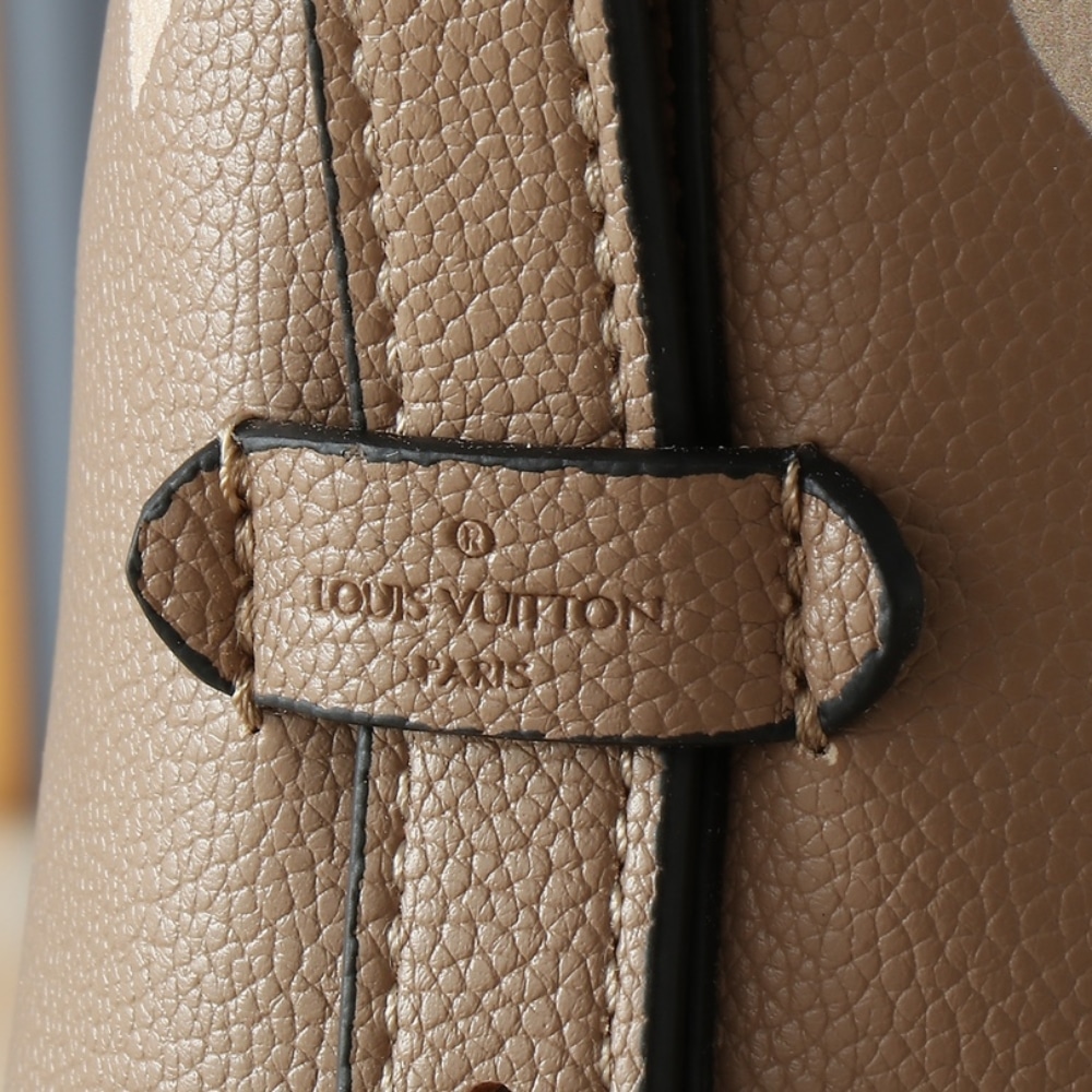 Louis Vuitton Carryall PM Crème Beige 29Cm M47180 - Image 7