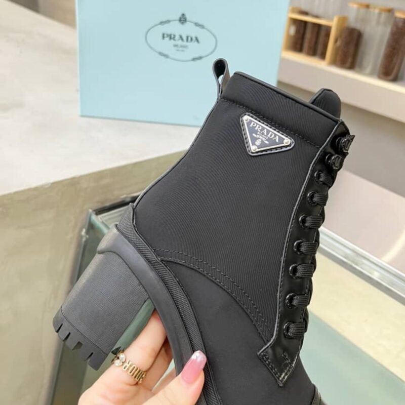 Summer Set: Chanel 22 Mini Handbag Crystal Pearls Black And Cc Pearl Drop Earrings