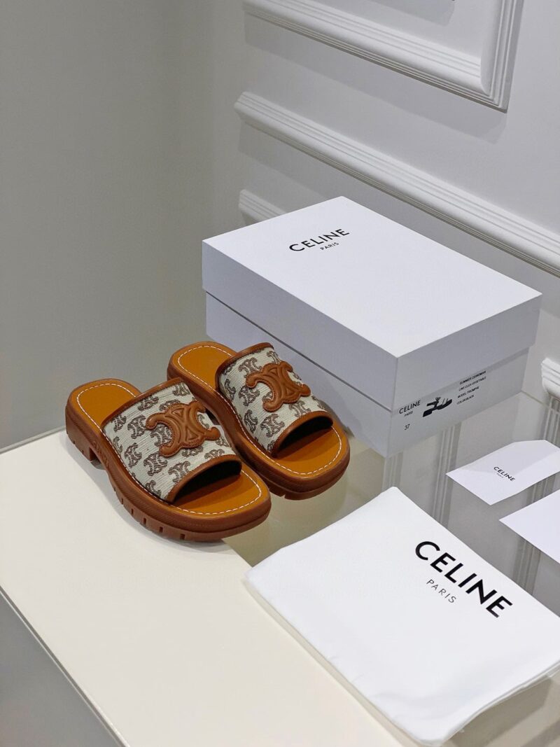 Alternative view of Clea Triomphe Slide In Triomphe Stamped Canvas Calfskin 348512275C19Be