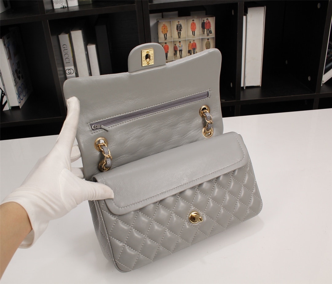 Chanel Classic Double Flap Bag Gold Hardware Gray 25Cm - Image 9
