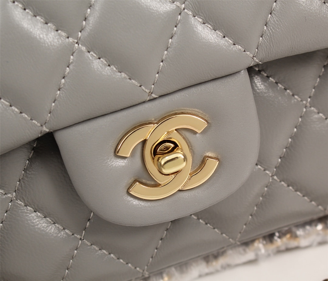 Chanel Classic Double Flap Bag Gold Hardware Gray 25Cm - Image 5