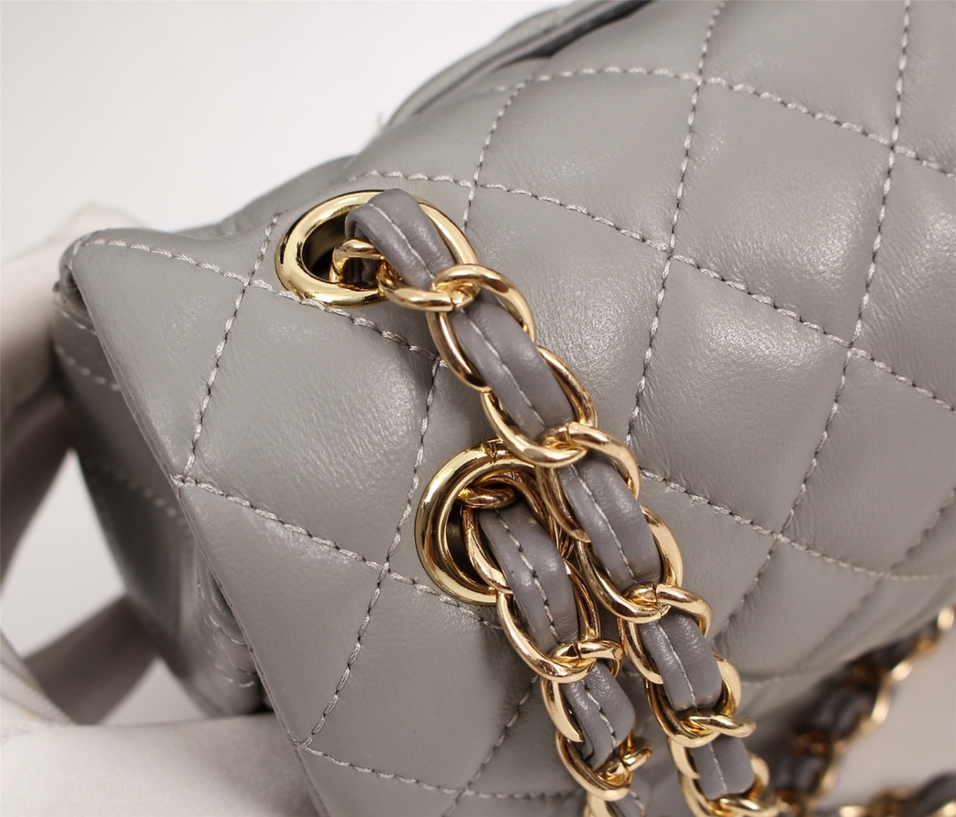 Chanel Classic Double Flap Bag Gold Hardware Gray 25Cm - Image 6