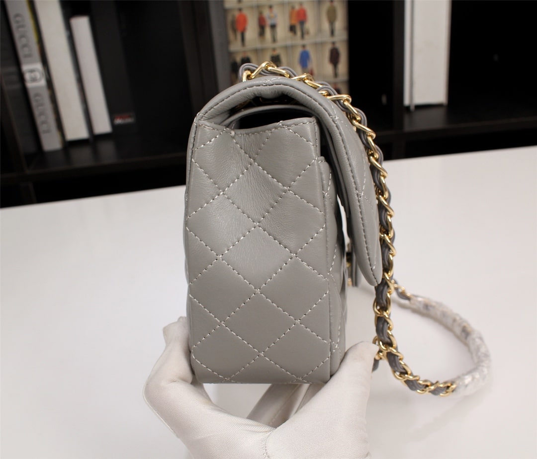 Chanel Classic Double Flap Bag Gold Hardware Gray 25Cm - Image 7