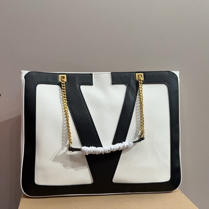 Alternative view of Valentino Garavani Viva Superstar Shopper White 44Cm 6W2B0R12Ptj R4V