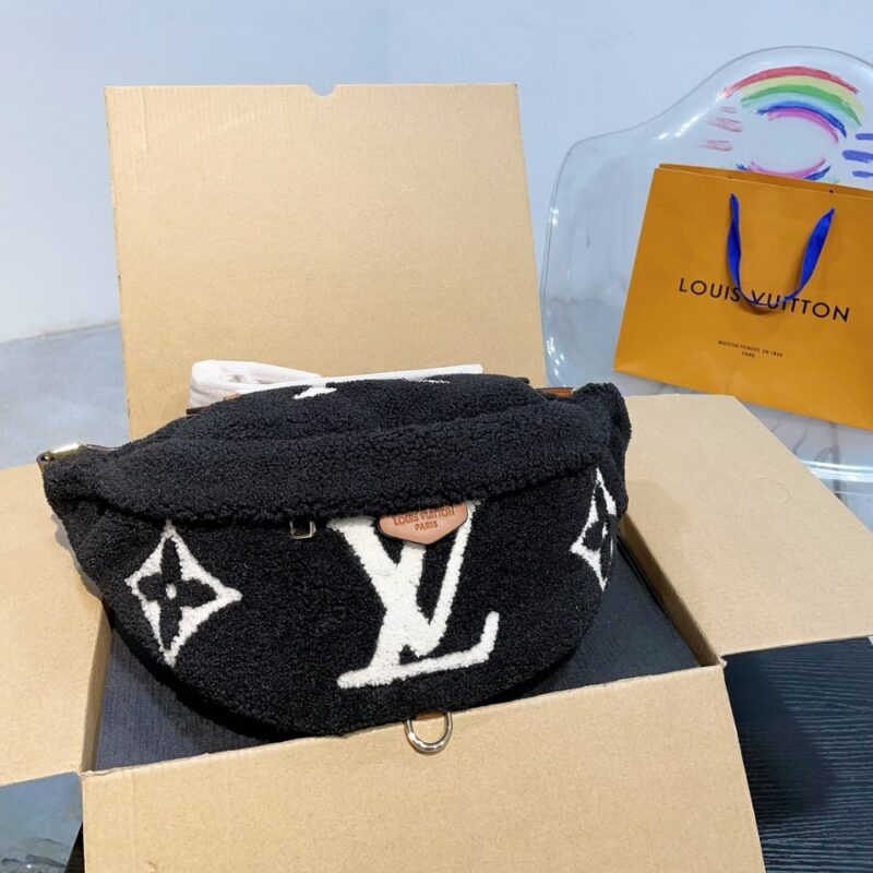 Alternative view of LOUIS VUITTON LV SKI BUMBAG SHEARLING BICOLOR CHOCOLATE AND CREAM 31CM M11799