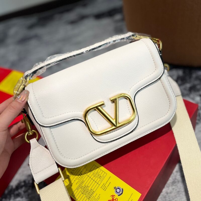 Alternative view of Valentino Garavani Alltime Grainy Shoulder Bag White 23Cm 4W2B0N20Imz 098