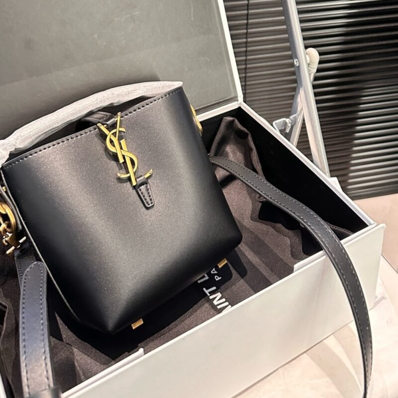 Alternative view of Saint Laurent Le 37 Mini Bag In Shiny Leather Black 15Cm 7658702R20W1000