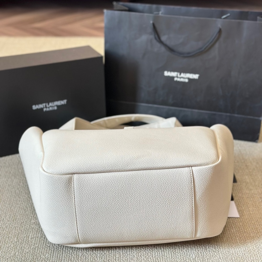 Saint Laurent Le 5 À 7 Bea In Grained Leather White 50Cm 763435Aaddg - Image 5