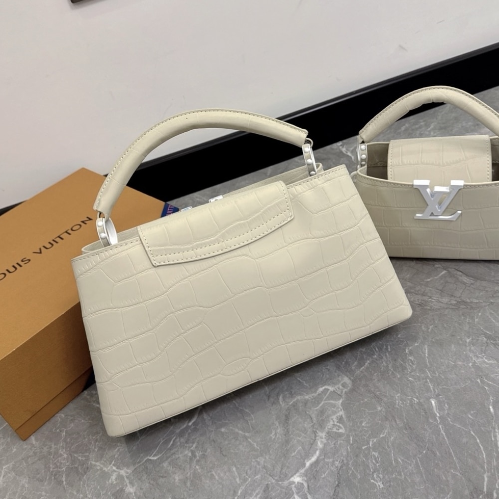 Louis Vuitton Capucines MM East West Alligator In Grey 33Cm - Image 4