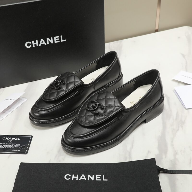 Alternative view of Chanel Cc Nib Turnlock Moccasins Flat Loafers Black