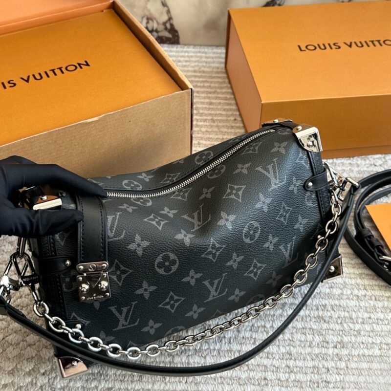 Alternative view of Louis Vuitton Side Trunk MM East West Monogram Eclipse 28Cm M26226