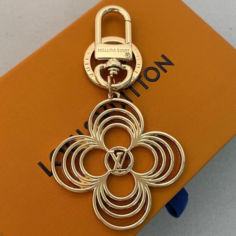 Alternative view of Louis Vuitton Lv Breeze Key Holder Gold M02798