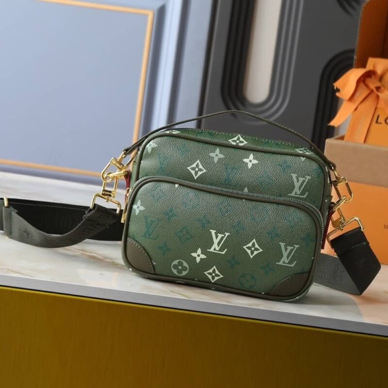 Alternative view of Louis Vuitton Nil Khaki 25Cm M27095