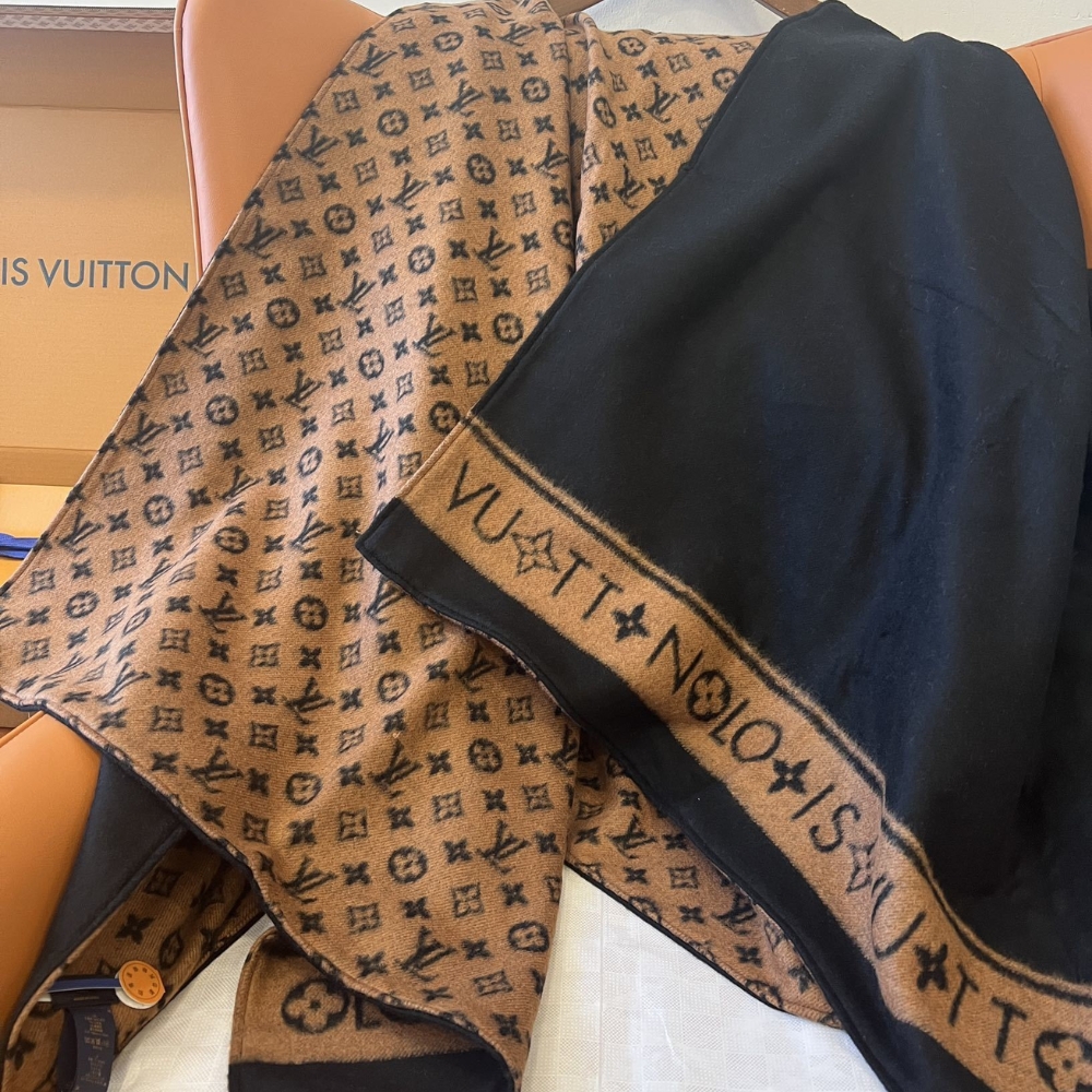 Louis Vuitton Monogram Infinity Cape Brown M92824 - Image 5