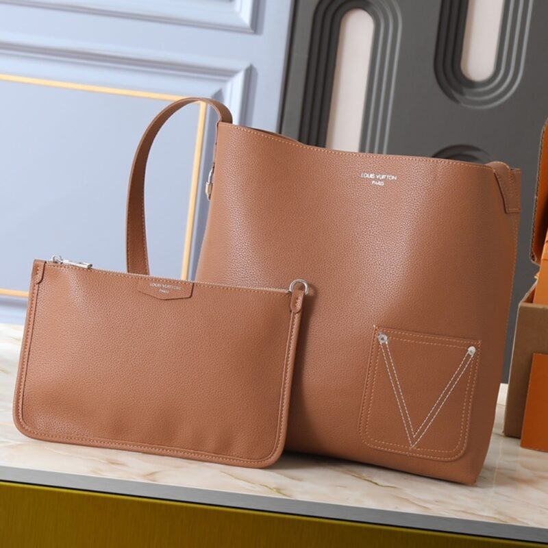 Alternative view of Louis Vuitton Verso Hobo Tan 33Cm M26745