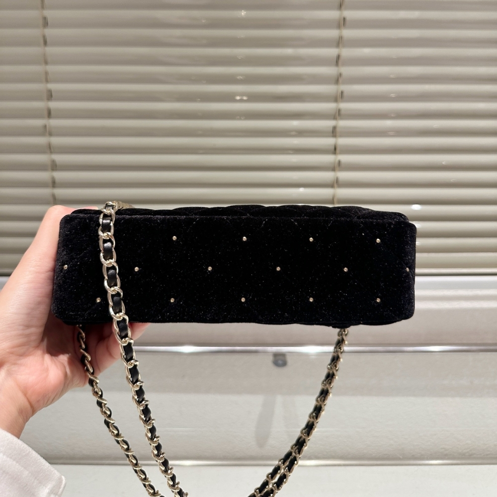 Chanel Velvet Crystal Quilted Chain Hobo Bag In Black 22Cm AP4861 B17652 93405 - Image 6
