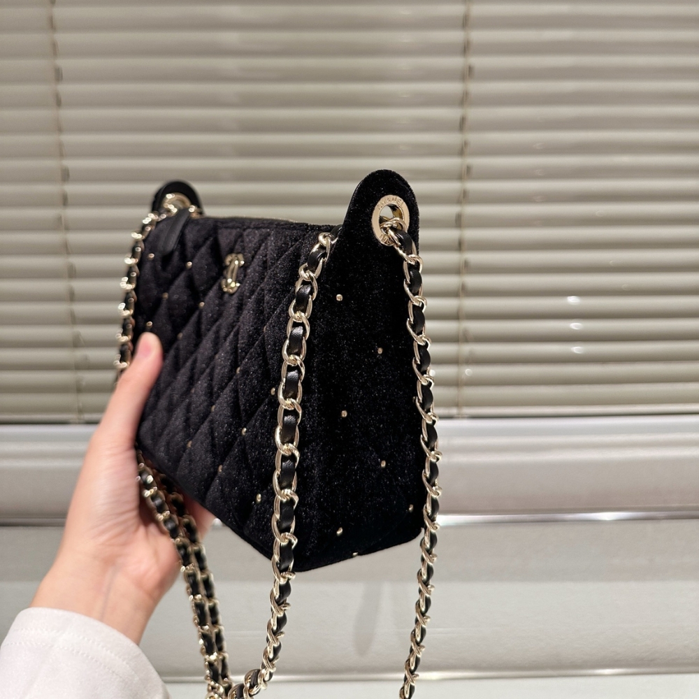 Chanel Velvet Crystal Quilted Chain Hobo Bag In Black 22Cm AP4861 B17652 93405 - Image 4