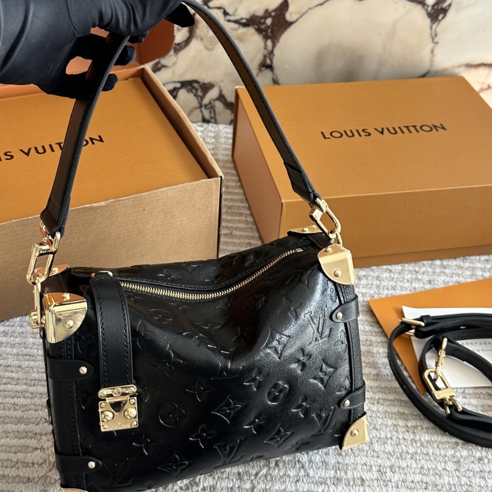 Louis Vuitton MM Side Trunk Bag Gold Metal Black 23Cm - Image 2