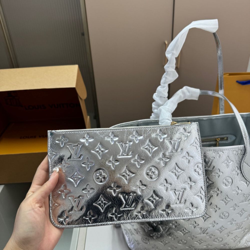 Louis Vuitton Neverfull MM Silver 32Cm - Image 8