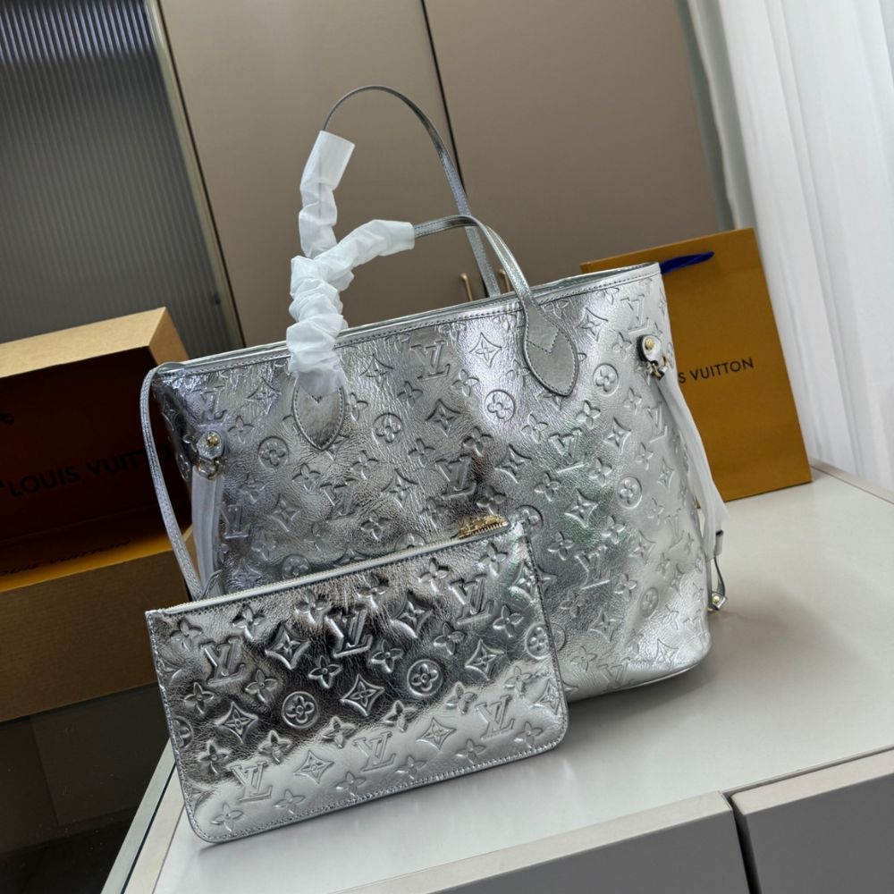 Louis Vuitton Neverfull MM Silver 32Cm - Image 5