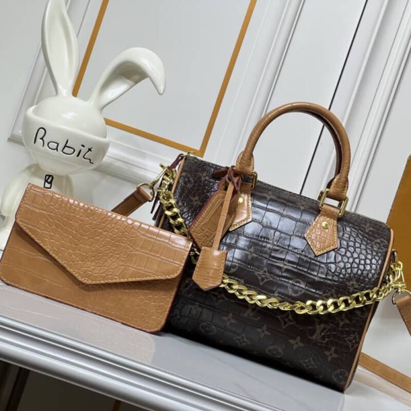 Alternative view of Louis Vuitton Speedy Satchel Bag Monogram Brown 25Cm