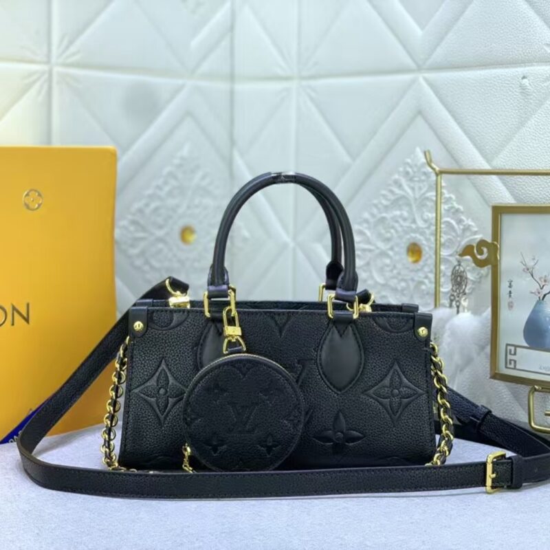 Alternative view of Louis Vuitton Onthego East West Bag Black 25Cm M23640