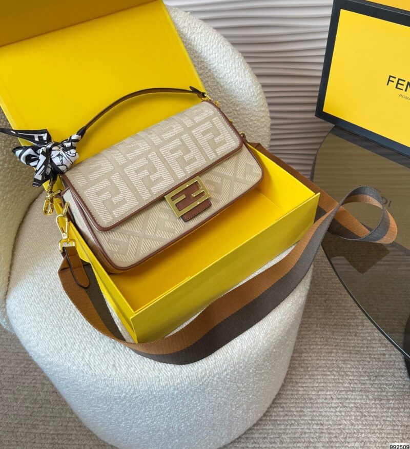 Alternative view of Fendi Baguette Natural Straw Bag With Ff Embroidery 26Cm 8Br600Ap4Mf1Lmp
