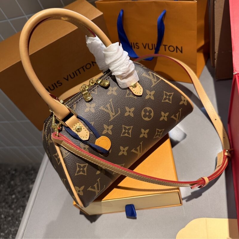Alternative view of Louis Vuitton Tote Ribera Monogram 23Cm