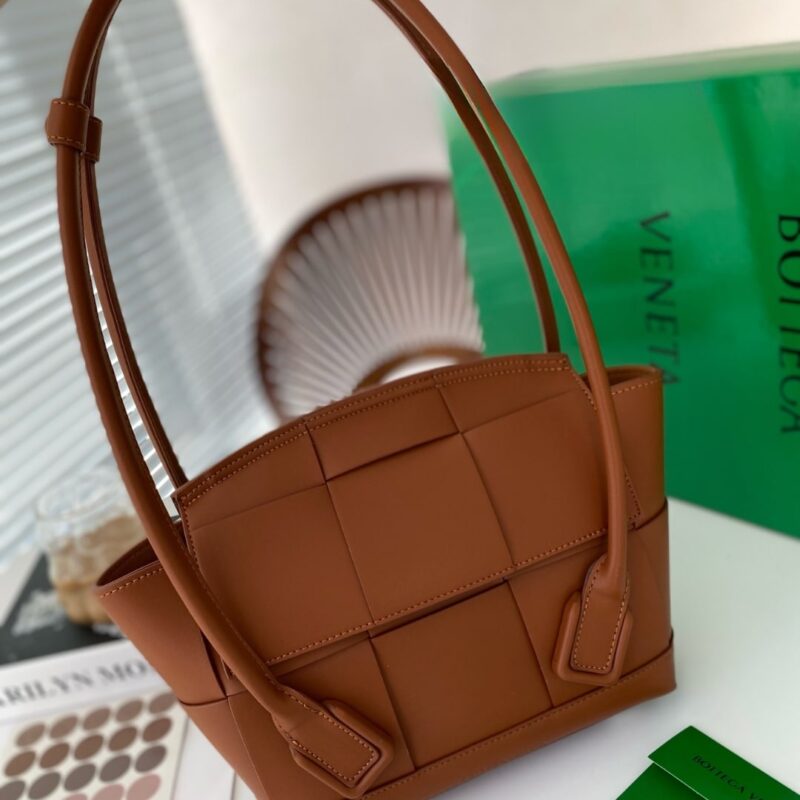 Alternative view of Bottega Veneta Arco Handbag Intrecciato Leather In Wood 20Cm