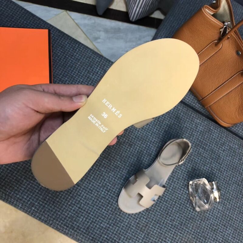 Alternative view of Hermes Santorini Sandal Beige