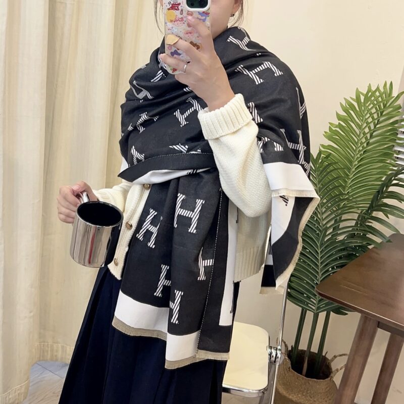 Alternative view of Hermes H Letter Cashmere Scarf Black