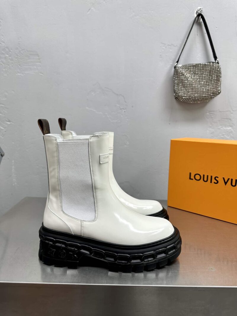 Alternative view of Louis Vuitton Lv Record Chelsea Boot White 1Ac7Yx