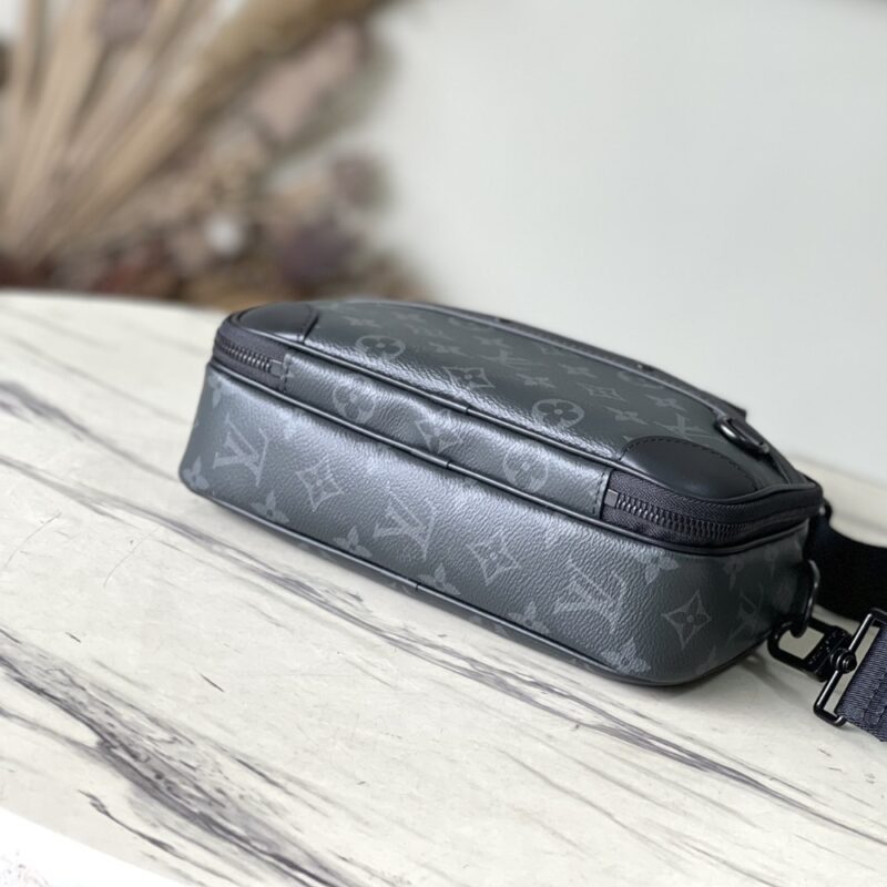 Alternative view of [Super Vip 1:1] Louis Vuitton Alpha Messenger Monogram Eclipse Canvas Black 24Cm M46955