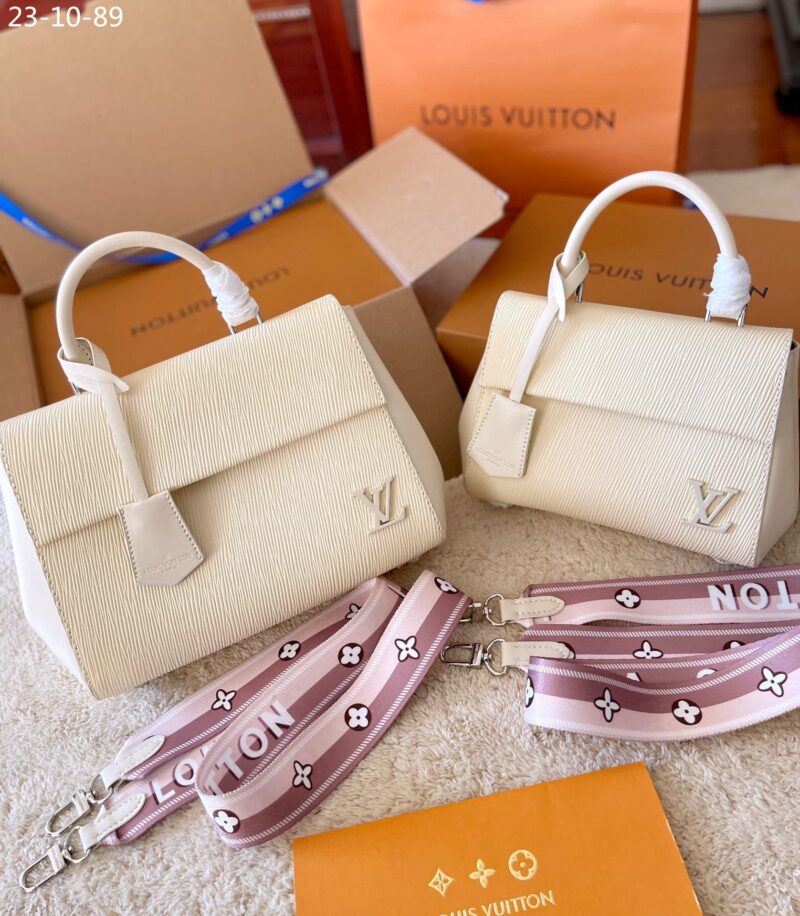 Alternative view of Louis Vuitton Cluny Bag White 22Cm M22946