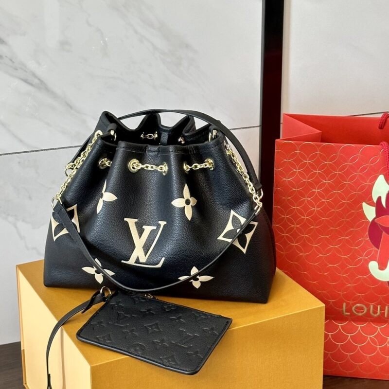 Alternative view of Louis Vuitton Summer Bundle Bag Black 28Cm