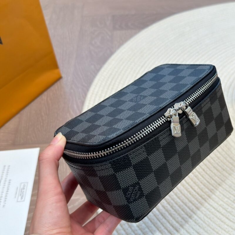 Alternative view of Louis Vuitton Toilet Pouch Damier Grey 23Cm