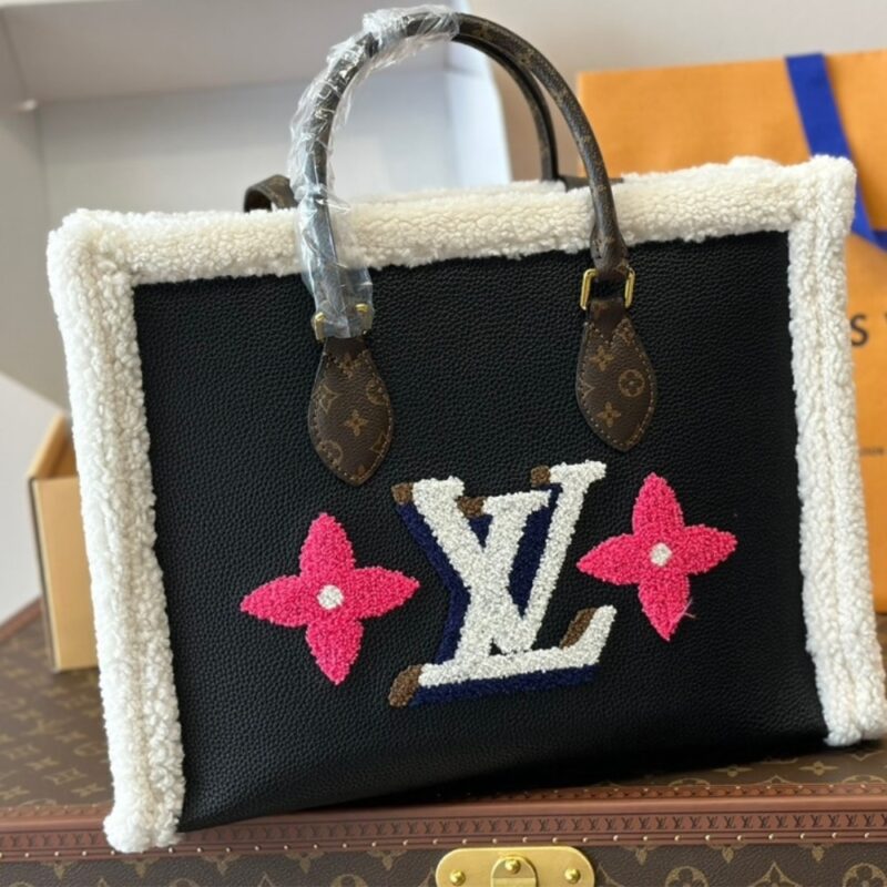 Alternative view of LOUIS VUITTON BLACK SHEARLING MONOGRAM ONTHEGO GM BAG BLACK 35CM