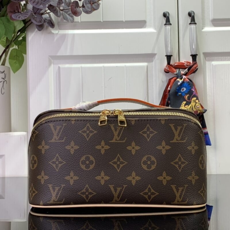 Alternative view of [Super Vip 1:1] Louis Vuitton Toiletry Bag Monogram Canvas Brown 24Cm M11750
