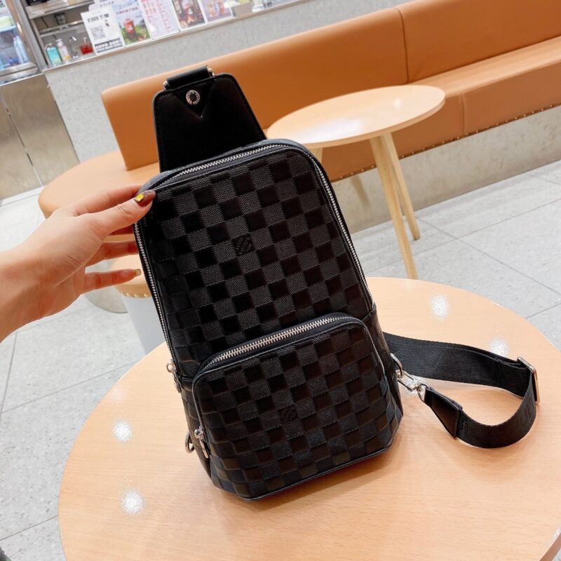 Alternative view of Louis Vuitton Avenue Slingbag Damier Black 31Cm N41719