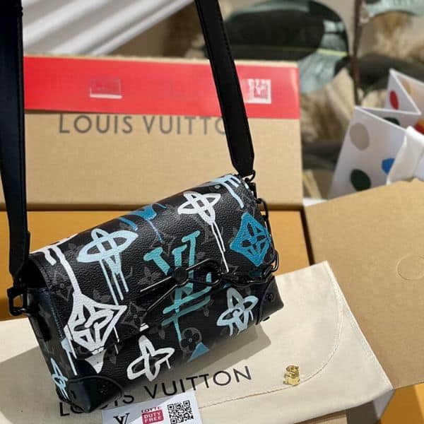 Alternative view of Louis Vuitton Steamer Messenger Taurillon Monogram Black And Blue 20Cm M81852