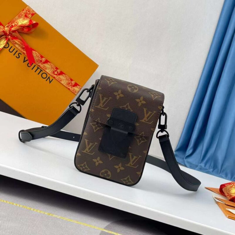 Alternative view of Louis Vuitton S Lock Vertical Wearable Wallet 19Cm M81522