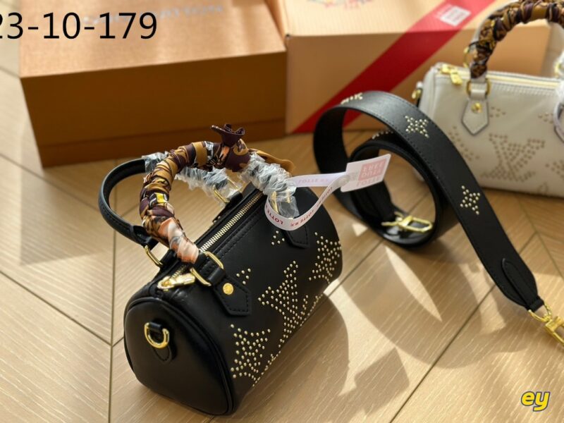 Alternative view of Louis Vuitton Nano Speedy Black 16Cm M46745