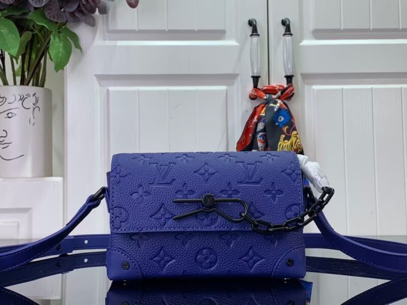 Alternative view of Louis Vuitton Steamer Wearable Wallet Blue 18Cm M82571