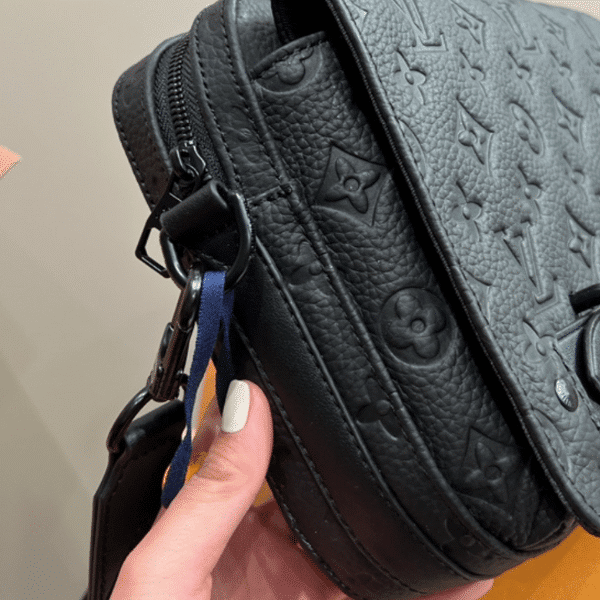 Alternative view of Louis Vuitton Steamer Messenger Black Taurilon Monogram 23Cm M57307