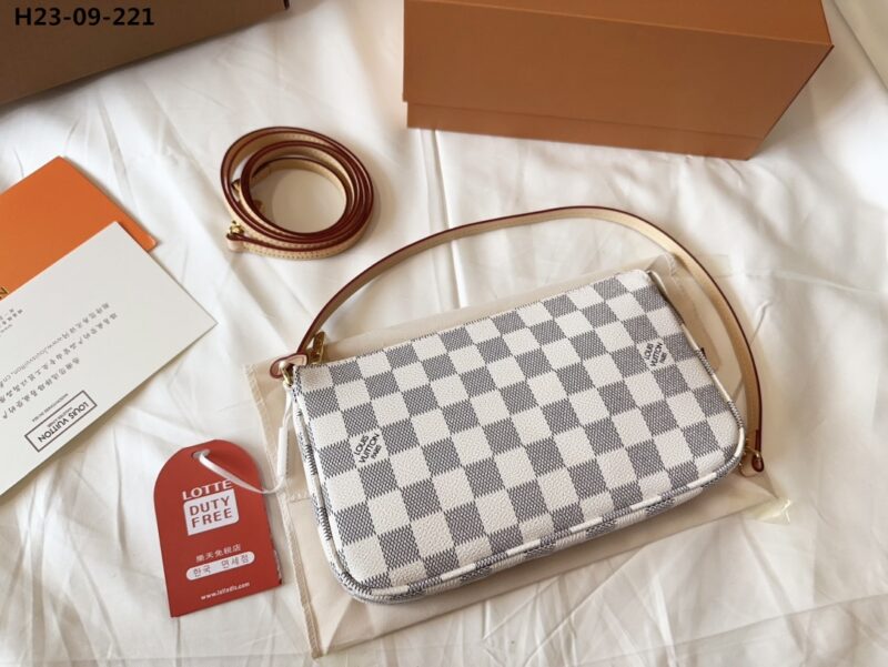 Alternative view of Louis Vuitton Pochette Accessoires Damier Azur 23Cm N41207