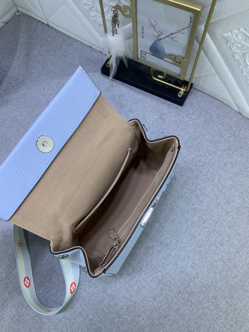 Alternative view of Louis Vuitton Cluny Mini Cloud Blue 20Cm M22617