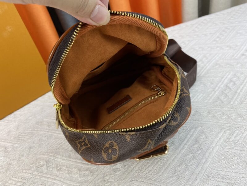 Alternative view of Louis Vuitton Sling Bag Paris Chest Bag Monogram Canvas 28Cm